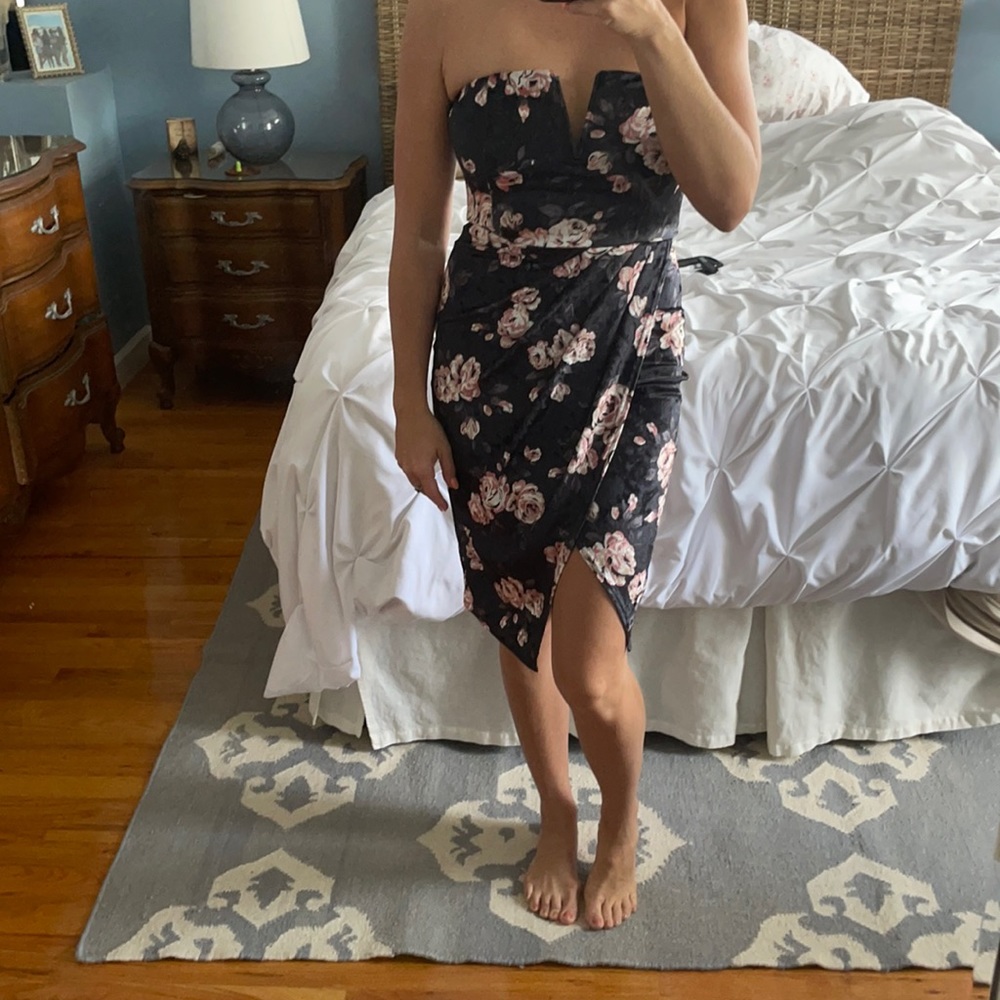 Lulus Ascolano Black Floral Strapless dress